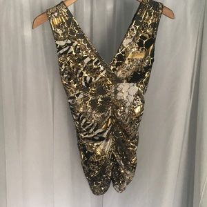 ✨ gold, black, gray, and white top